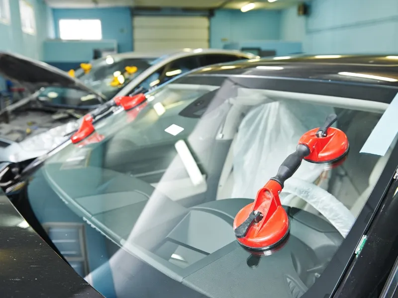 Windshield replacement service